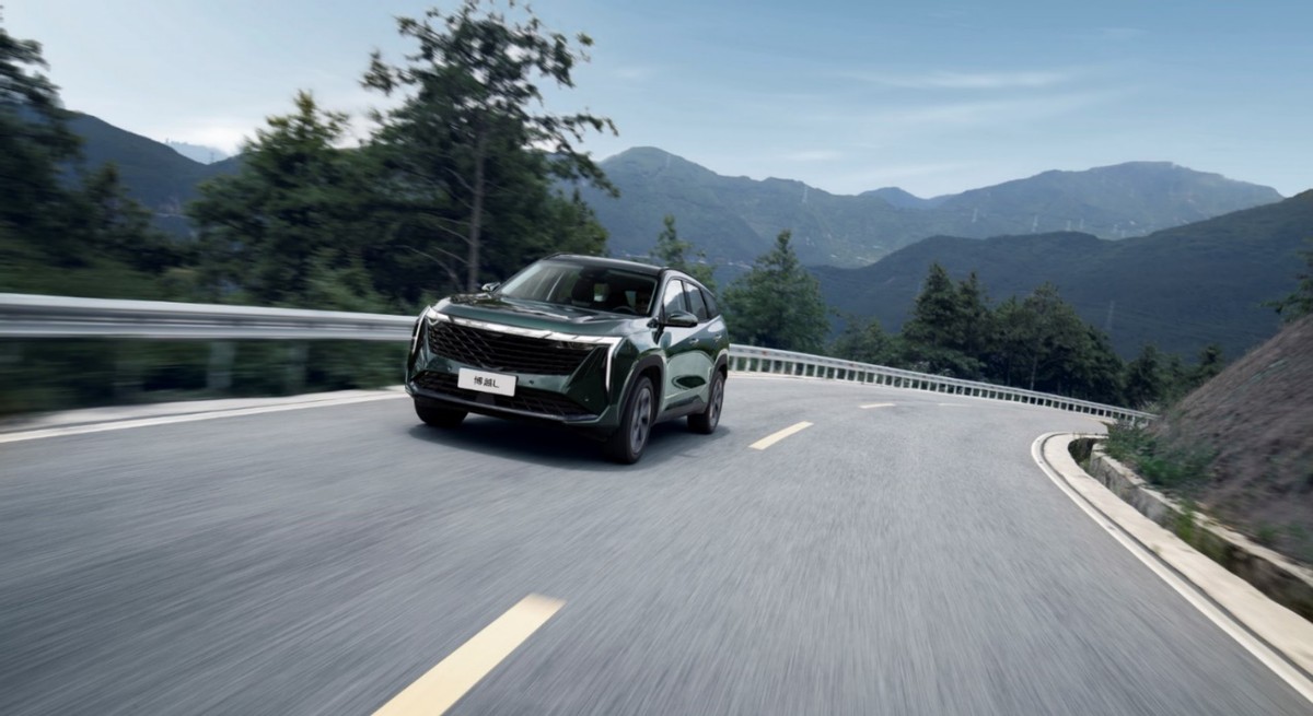 吉利博越suv5座2022款落地价,吉利博越suv2021款报价及图