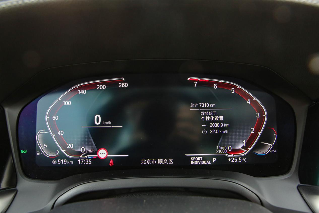 最新款宝马325li运动版试驾视频,去试驾一台宝马325li是什么感觉