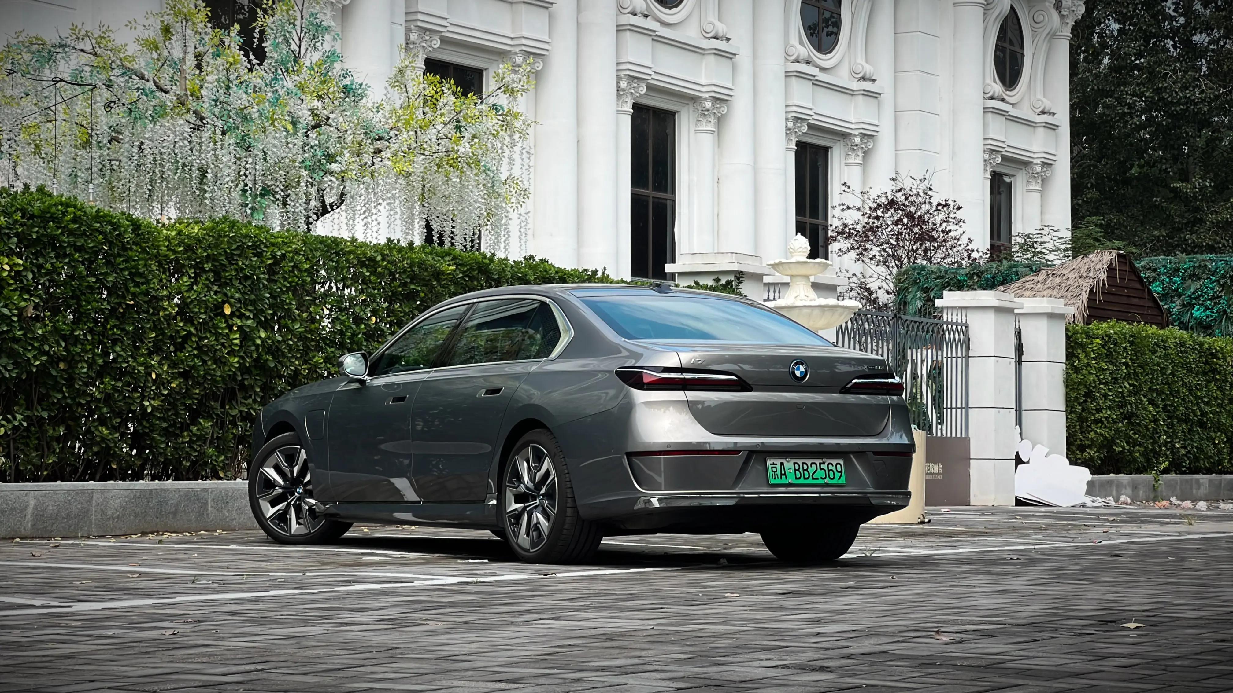 宝马i750深度测评,试驾宝马I7是不是四驱