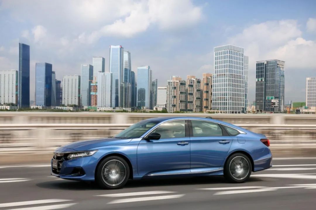 300万销量加冕为王，雅阁无愧B级车市场全维度价值教科书