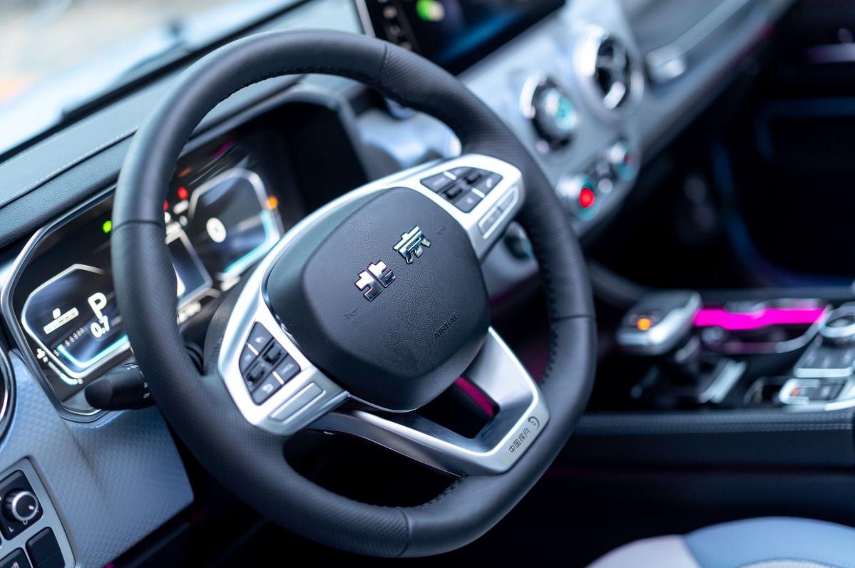 2023款bj40城市猎人先锋,2023款bj40城市猎人版配置