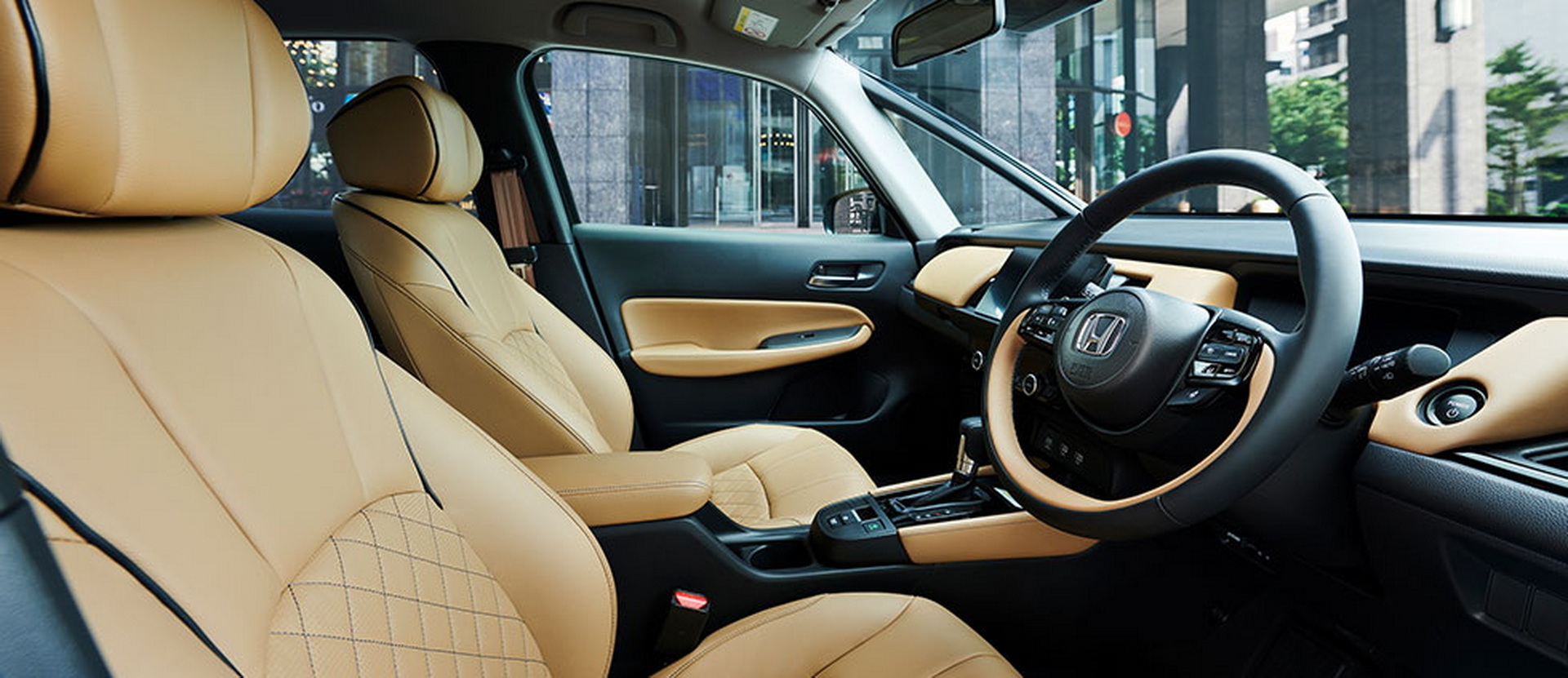 2023款本田飞度日本上市，新增RS运动套件，起售价约7.8万元