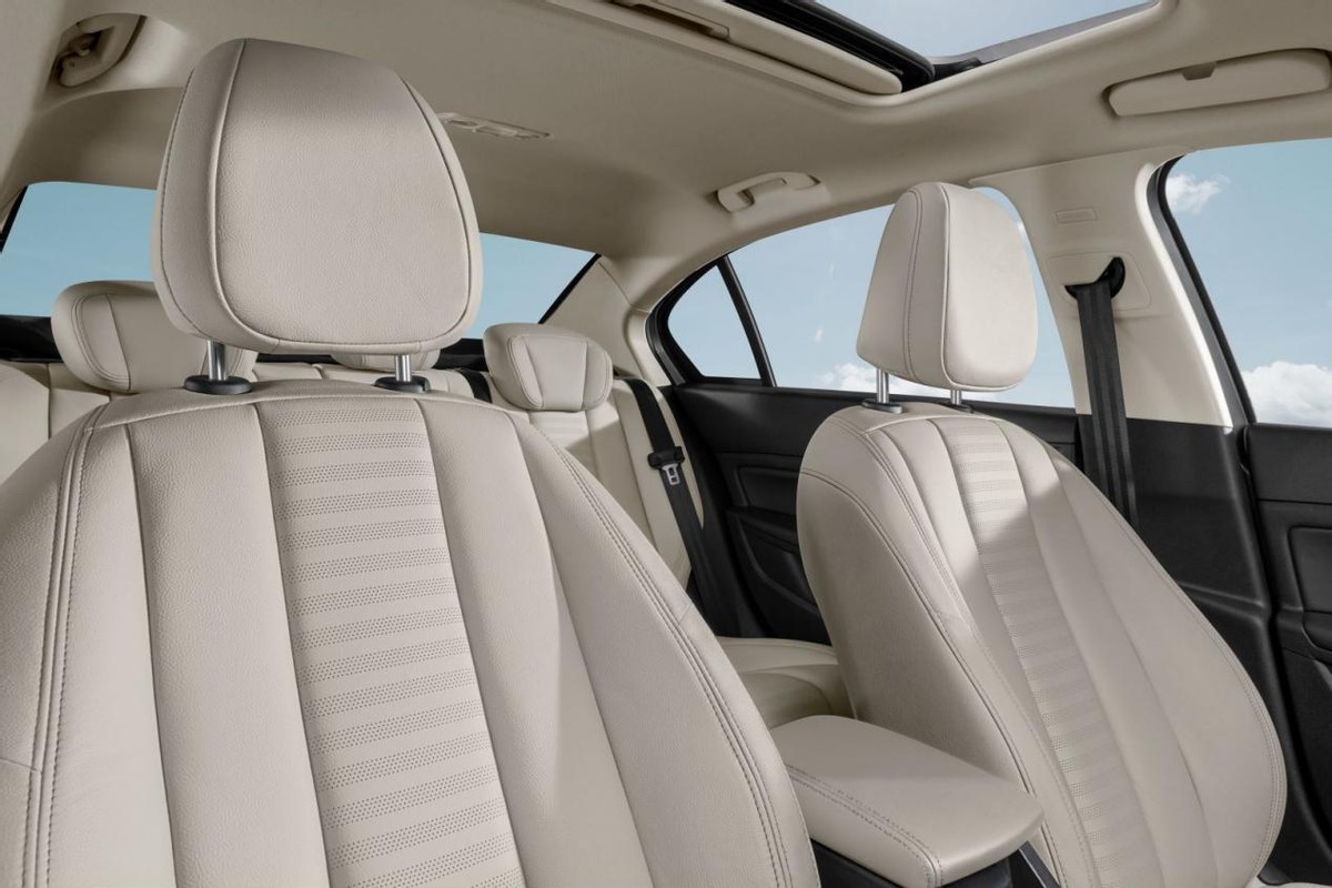 东风标致新408预售入门版优先推荐,标致40820132.0手自一体舒适版