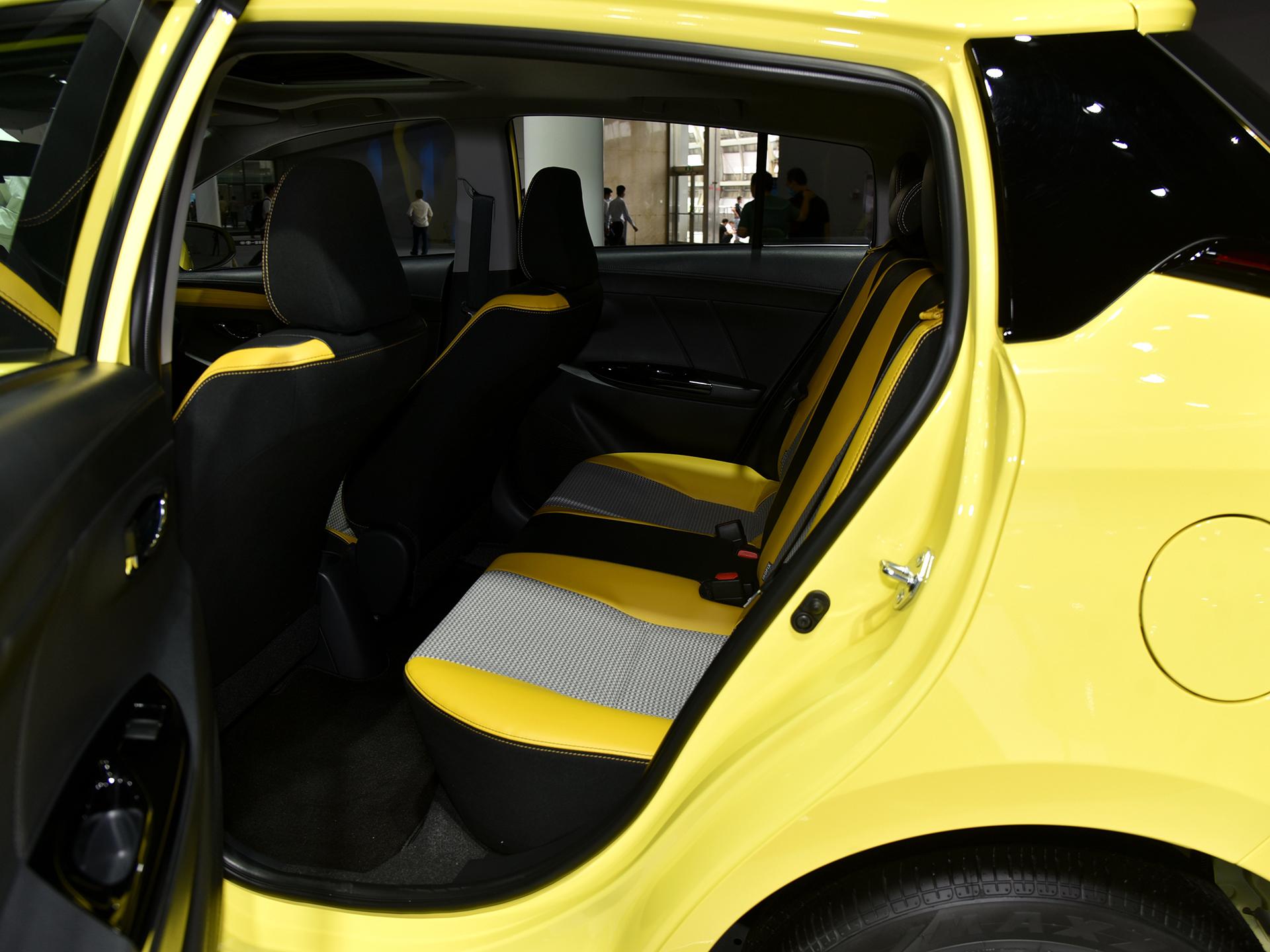 油耗5l左右的二手车,年轻人的新选择一汽丰田威驰fs