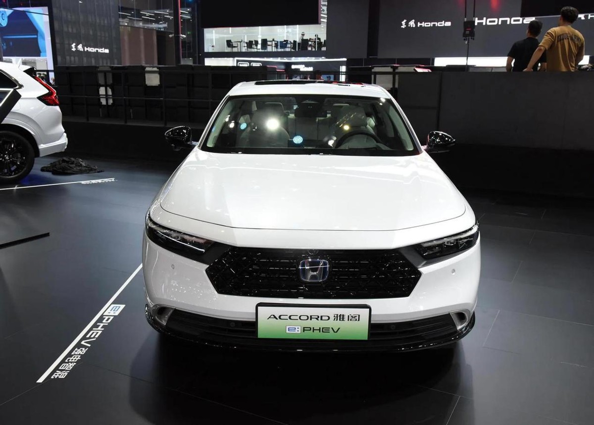 现在抄底22款雅阁还是等23款,第10代中期改款雅阁什么时候上市