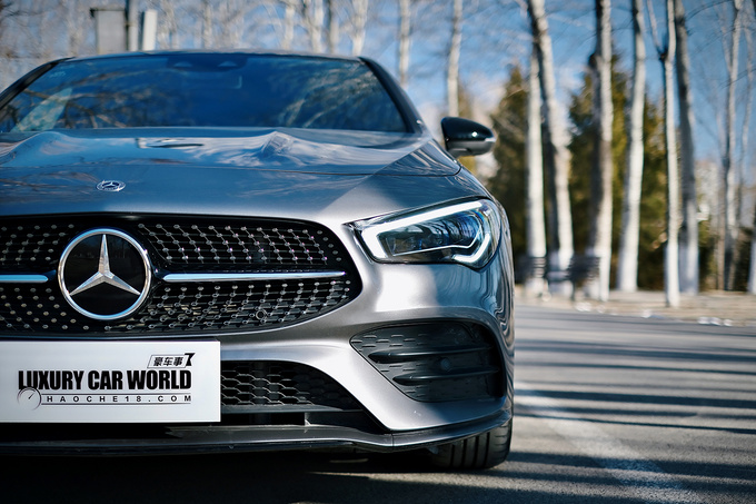 《豪华180》评测奔驰CLA猎跑车40万的小众车如何诠释豪华？