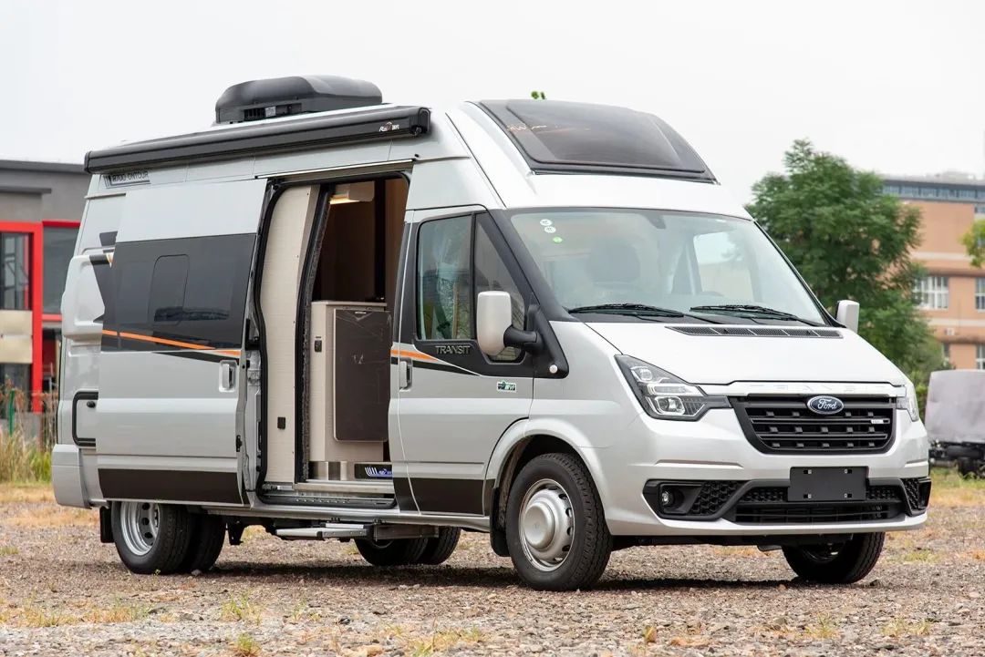 瑞弗启界r700六座,奇瑞瑞弗启界R700悠享版