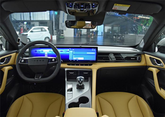 颜值不错的荣威rx5eplus,荣威rx5高颜值