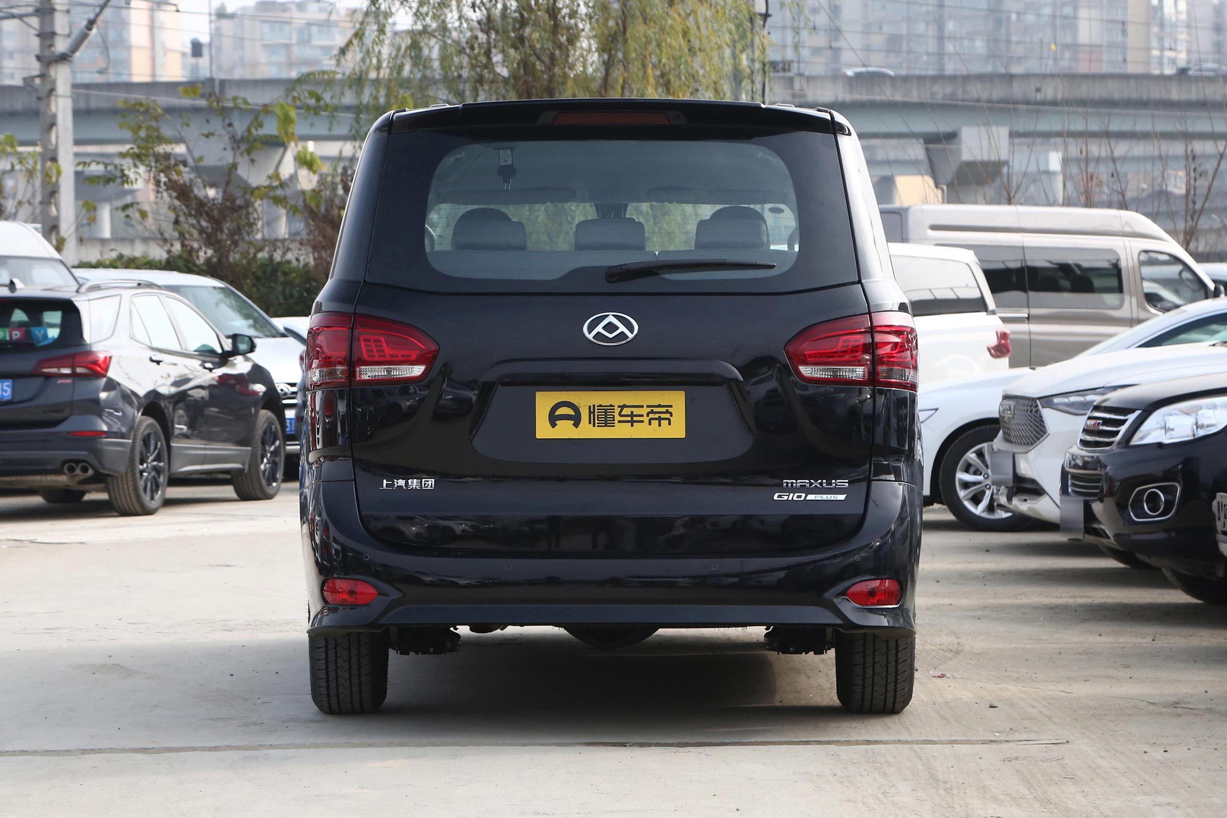 新款上汽大通maxusg10多少钱,上汽大通maxusg50和传祺m6哪个好