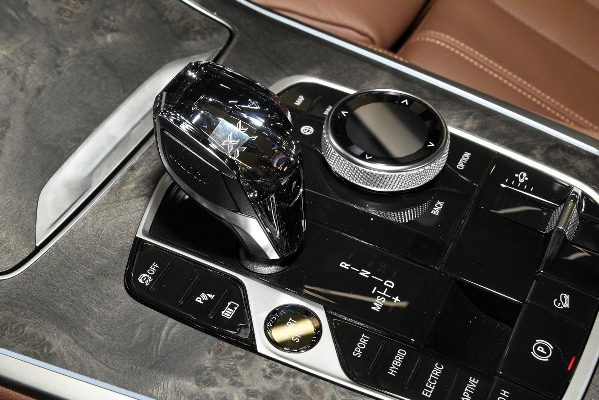 百公里油耗2.6平均一公里多少钱,百公里油耗2.5升每公里多少钱