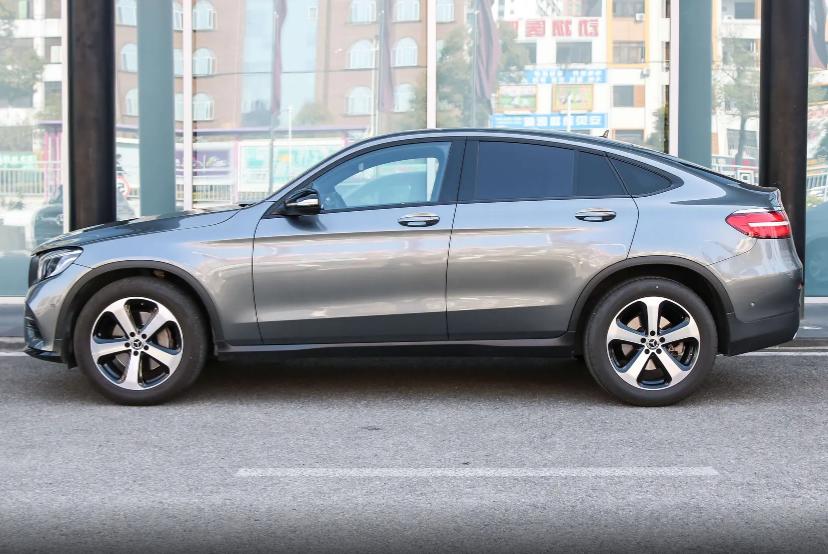 18年奔驰glc轿跑5万公里价格,奔驰glc轿跑二手买哪一款最好