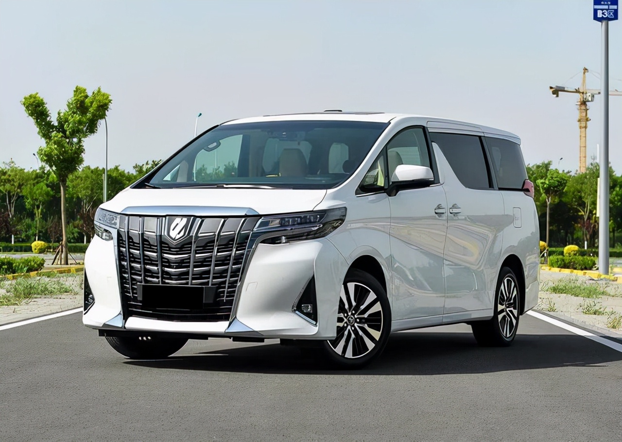 丰田埃尔法供不应求，加价收入超6.4亿！收的都是智商税？