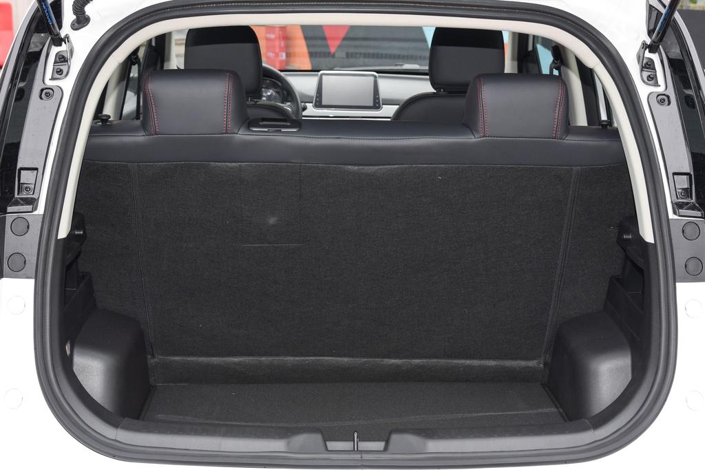 大运悦虎纯电动车价格,大运悦虎和奔奔哪个好