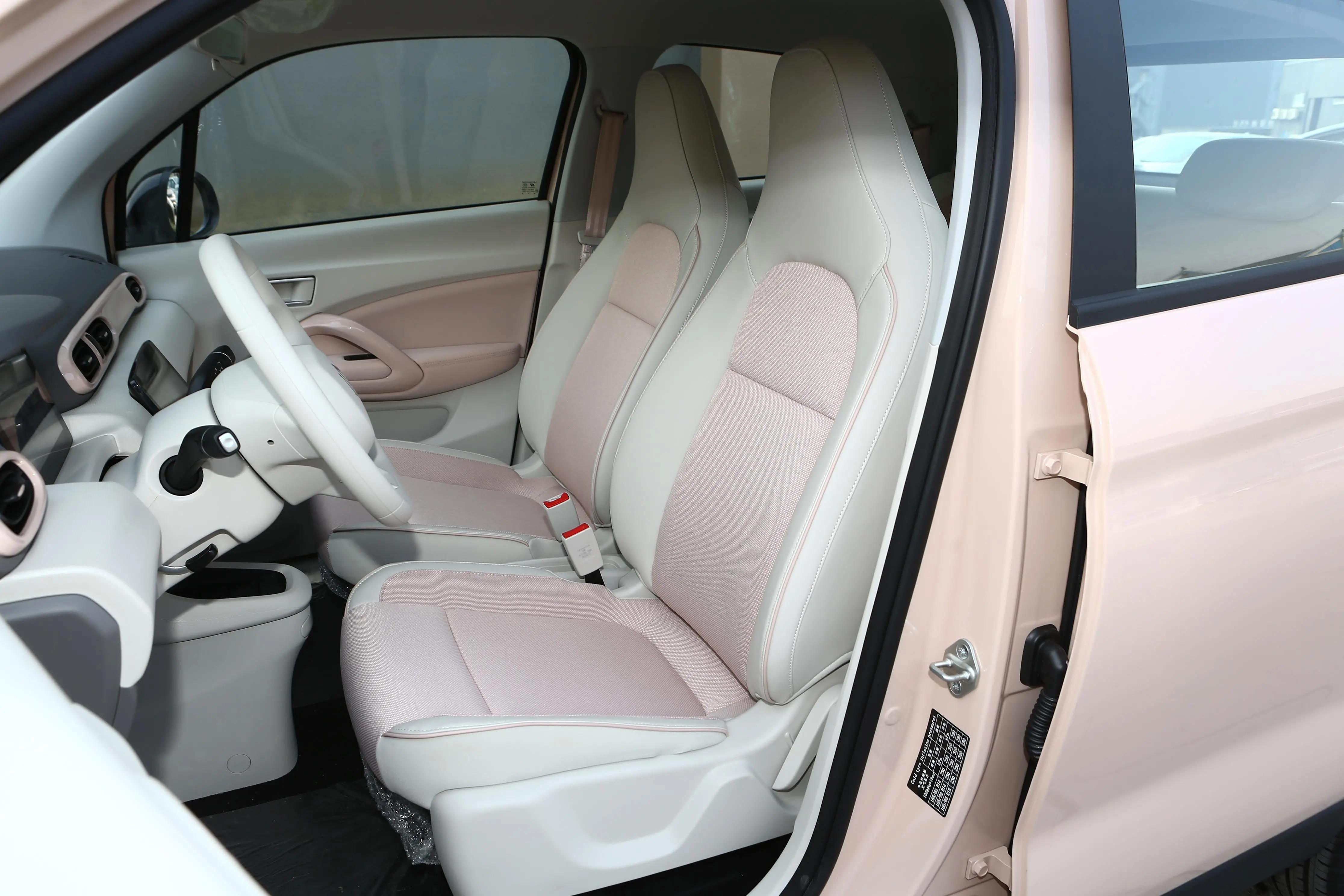 女生买什么小车合适20万,适合女性开的安全性能好的车