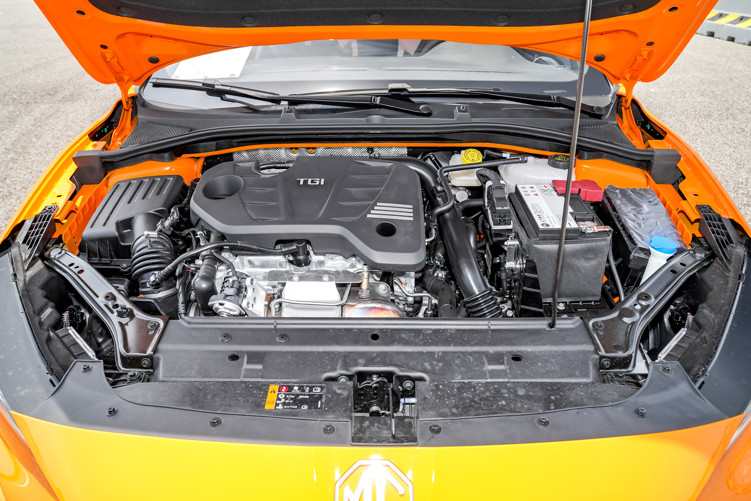 名爵6pro对比风神奕炫max,名爵6provs奕炫