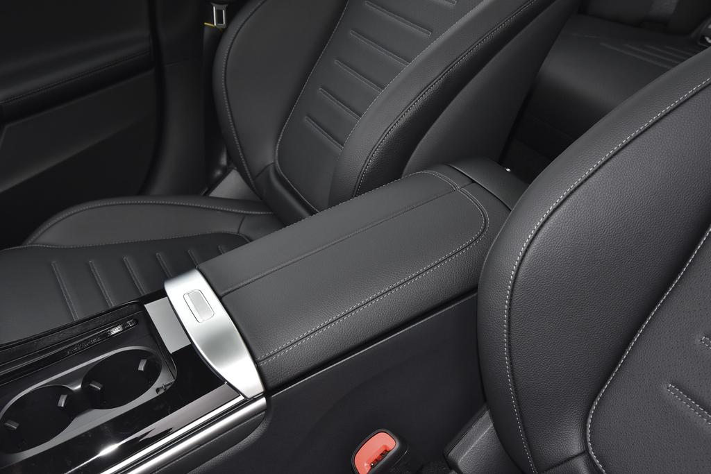 奔驰c级amg2010款油耗,奔驰c级200l运动版油耗