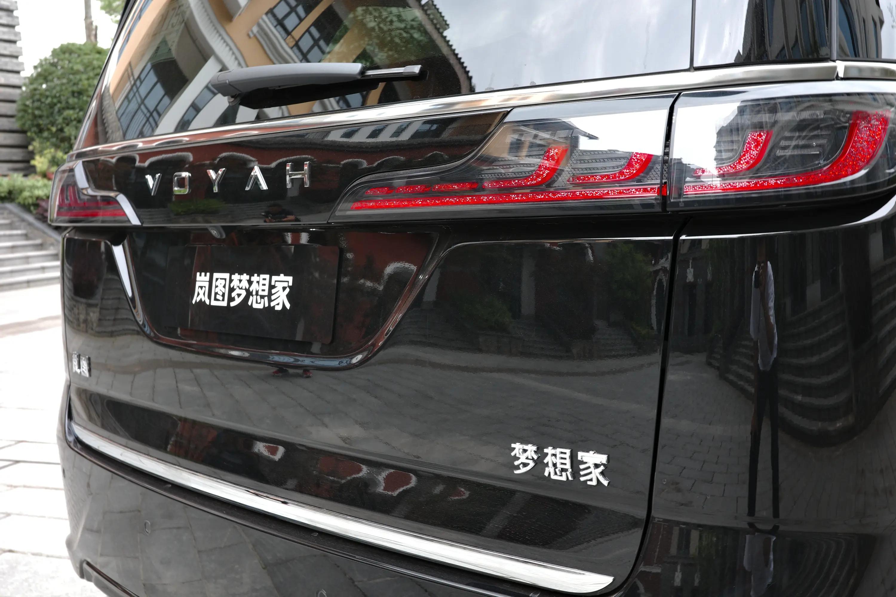 岚图梦想家和gl8整车价格对比,岚图梦想家和gl8空间对比