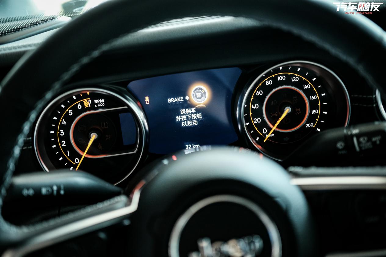 新款jeep角斗士,jeep角斗士适合跑长途吗