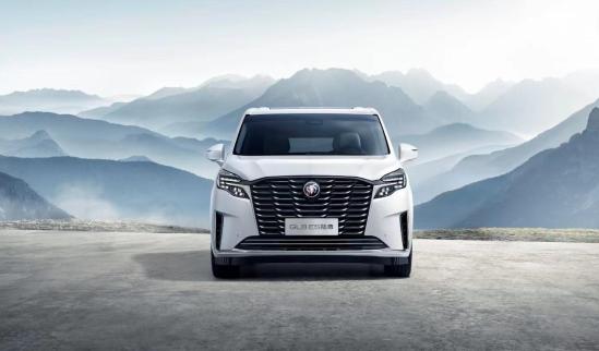 23.29万别克gl8,能商务更能居家别克全新gl8