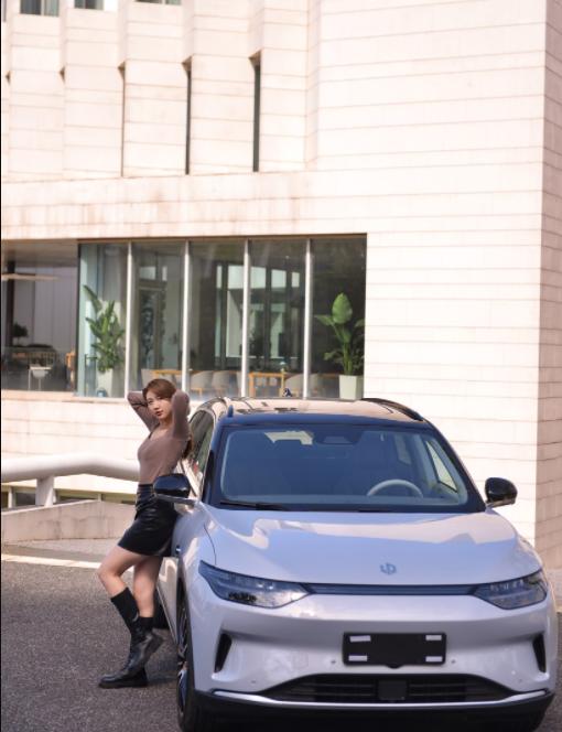 零跑c11这个车到底怎么样,24款零跑c11驾驶质感