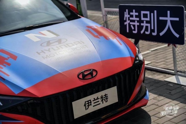 致敬现代年青人,致敬青春致敬未来动态视频