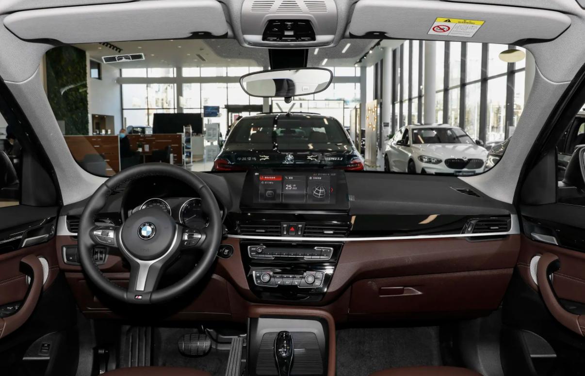 宝马x1奥迪q3沃尔沃xc40怎么选,奥迪q3pk宝马x32.0t试驾