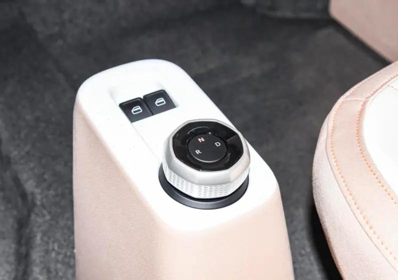 吉利熊猫mini对比长安糯玉米评测,吉利熊猫mini对比长安糯玉米