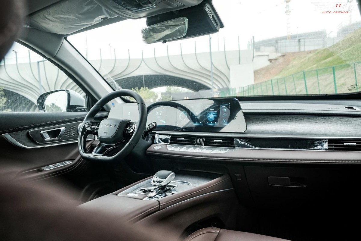 奇瑞瑞虎8pro巅峰版试驾五座,奇瑞瑞虎8pro四驱顶配深度试驾