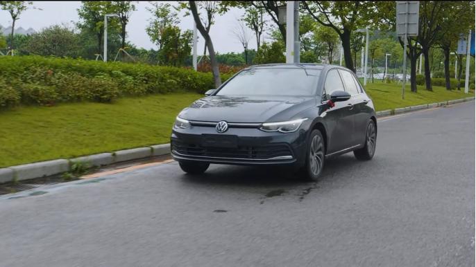 新款高尔夫和新款飞度,1.5手动飞度和1.4t手动高尔夫