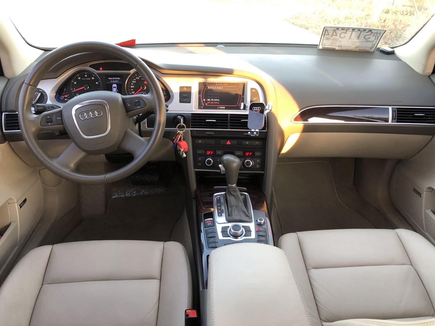 11年的奥迪a6l有手动挡的吗,11年奥迪a6l是什么黑