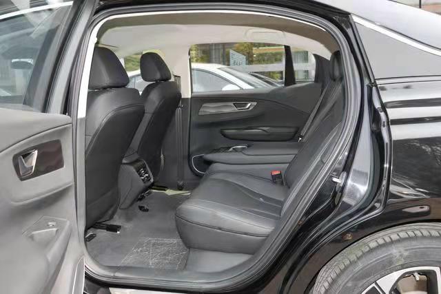 红旗e-qm5最实用的功能,最新红旗e-qm5605公里测试续航