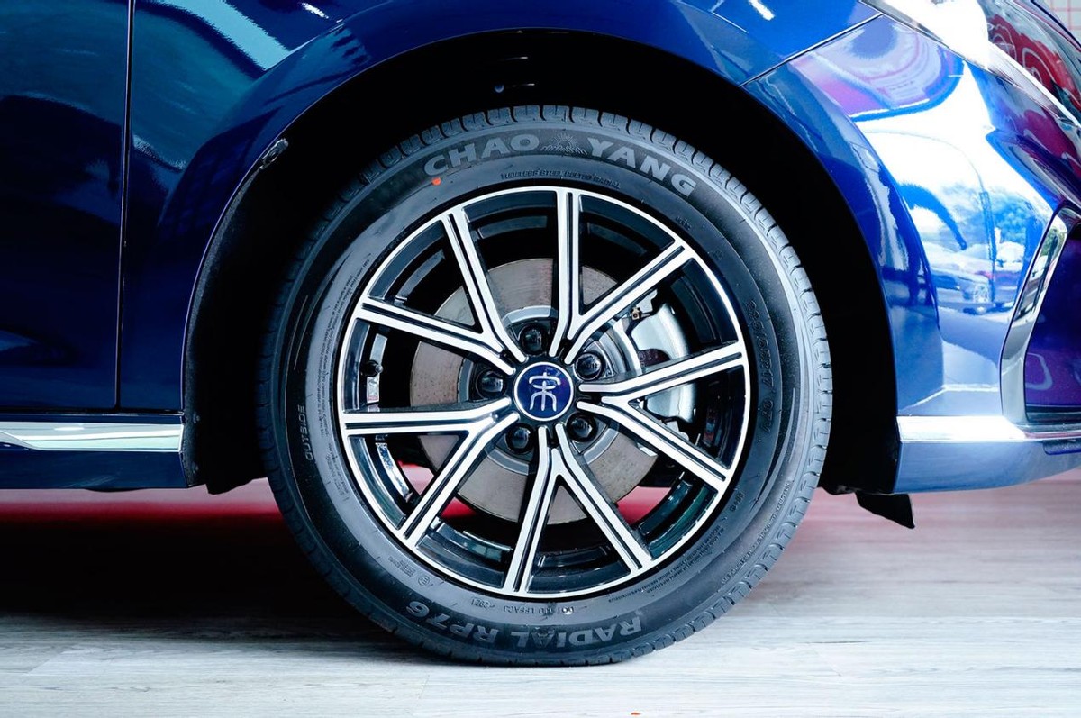 比亚迪宋maxdm-i乘坐体验,比亚迪宋plusdm-i和crv空间比较