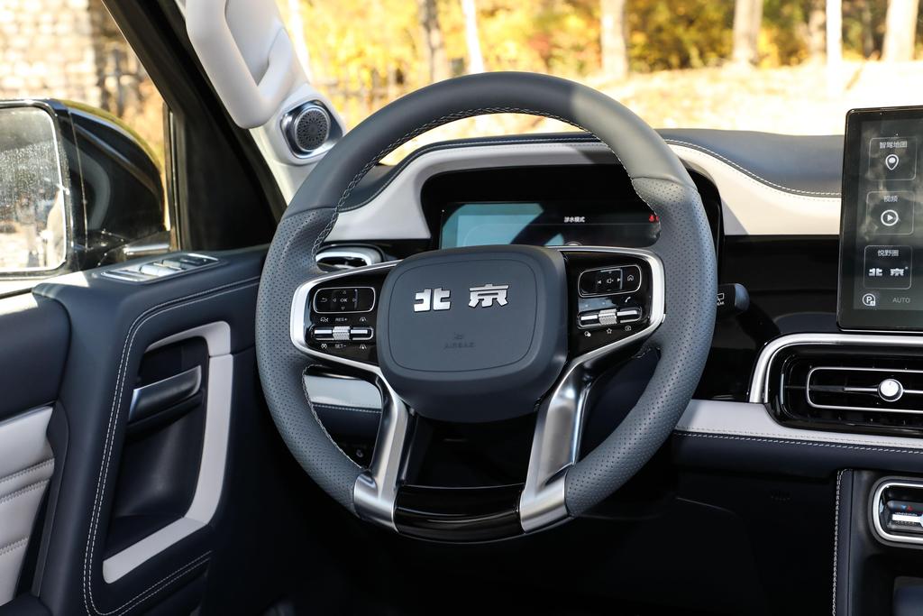 不玩越野有必要买北京bj60吗,北京bj60的配置和哪些合资车相当