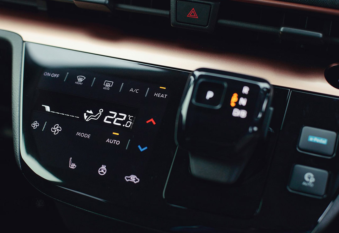 sakura2020,高科技mini五菱电动小车