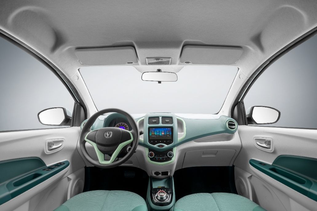 奔奔e-star2022新款赏心版内饰,长安新能源奔奔e-star功能介绍