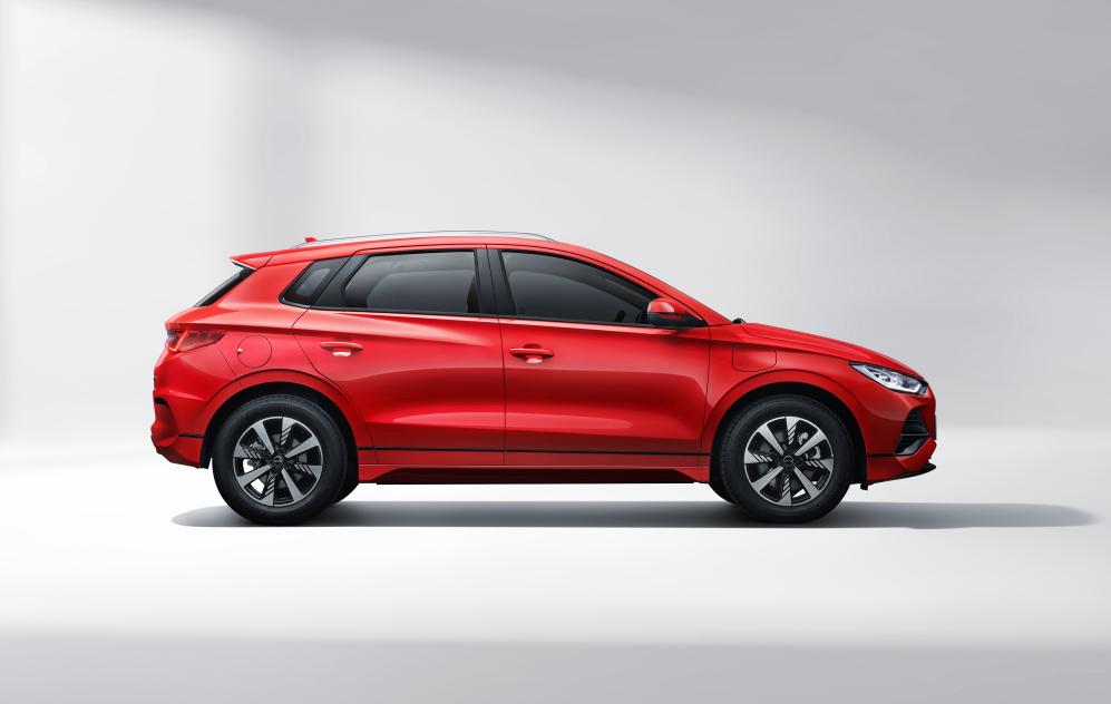 e2全系标配全球唯一一款可以安全通过针刺测试的“刀片电池”