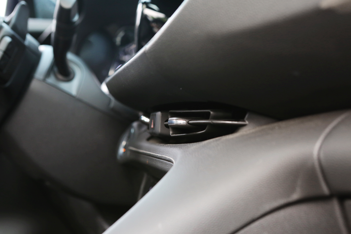 别克昂科威plus艾维亚五座试驾,试驾别克昂科威plus5座豪华