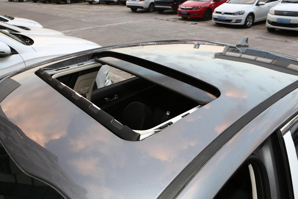 15万起亚k5能落地吗,起亚k52014款2.0latluxury