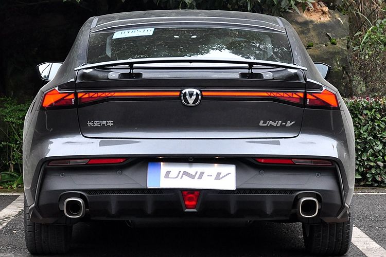 驾驶乐趣十足深度试驾长安uni-v,试驾全新长安UNI-V
