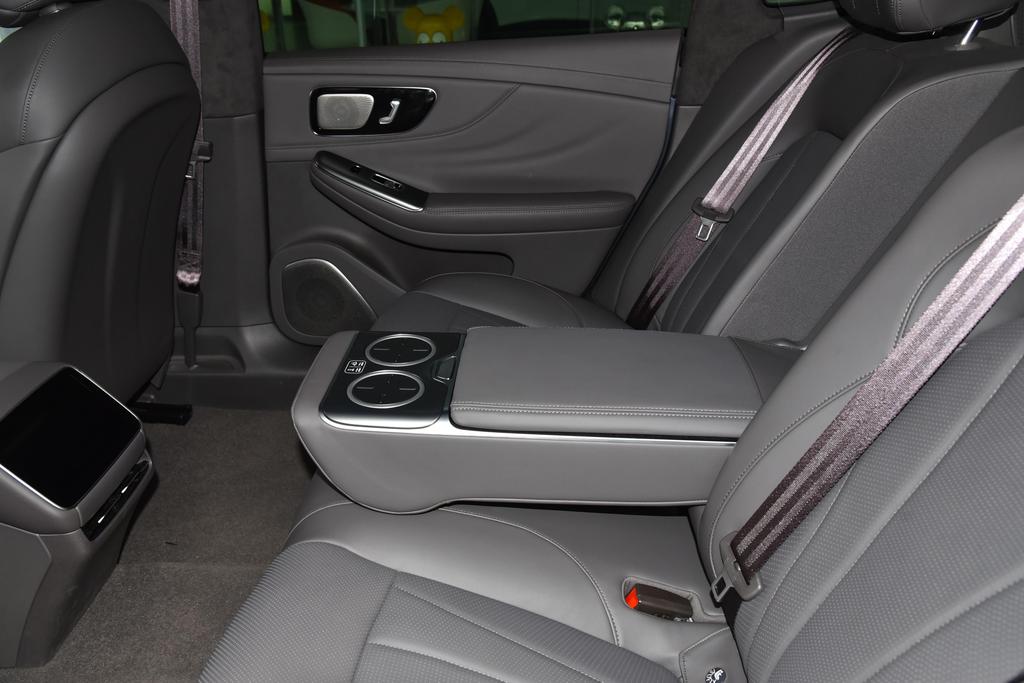 飞凡f7能上专车车型吗,飞凡f7适合什么年龄段的车主