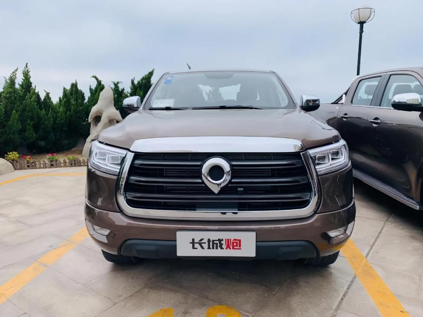 长城炮商用版跟同级别皮卡车对比,全新长城炮高端皮卡路试