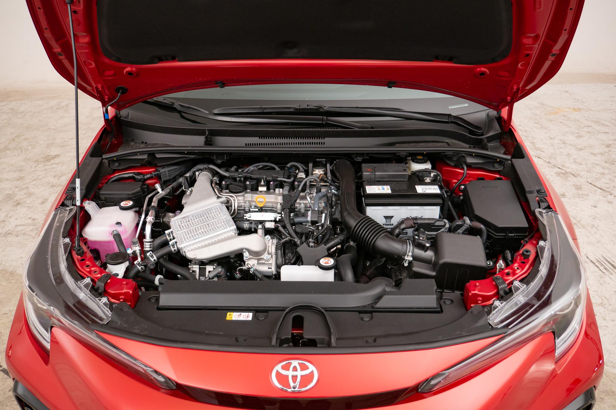 雷凌丰田1.2t和1.8l哪个省油,60万公里的丰田雷凌值得买吗