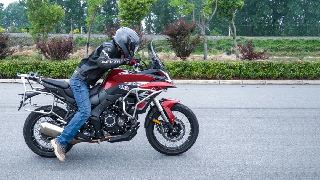 进步很大但是仍然任重道远,进步明显继续努力