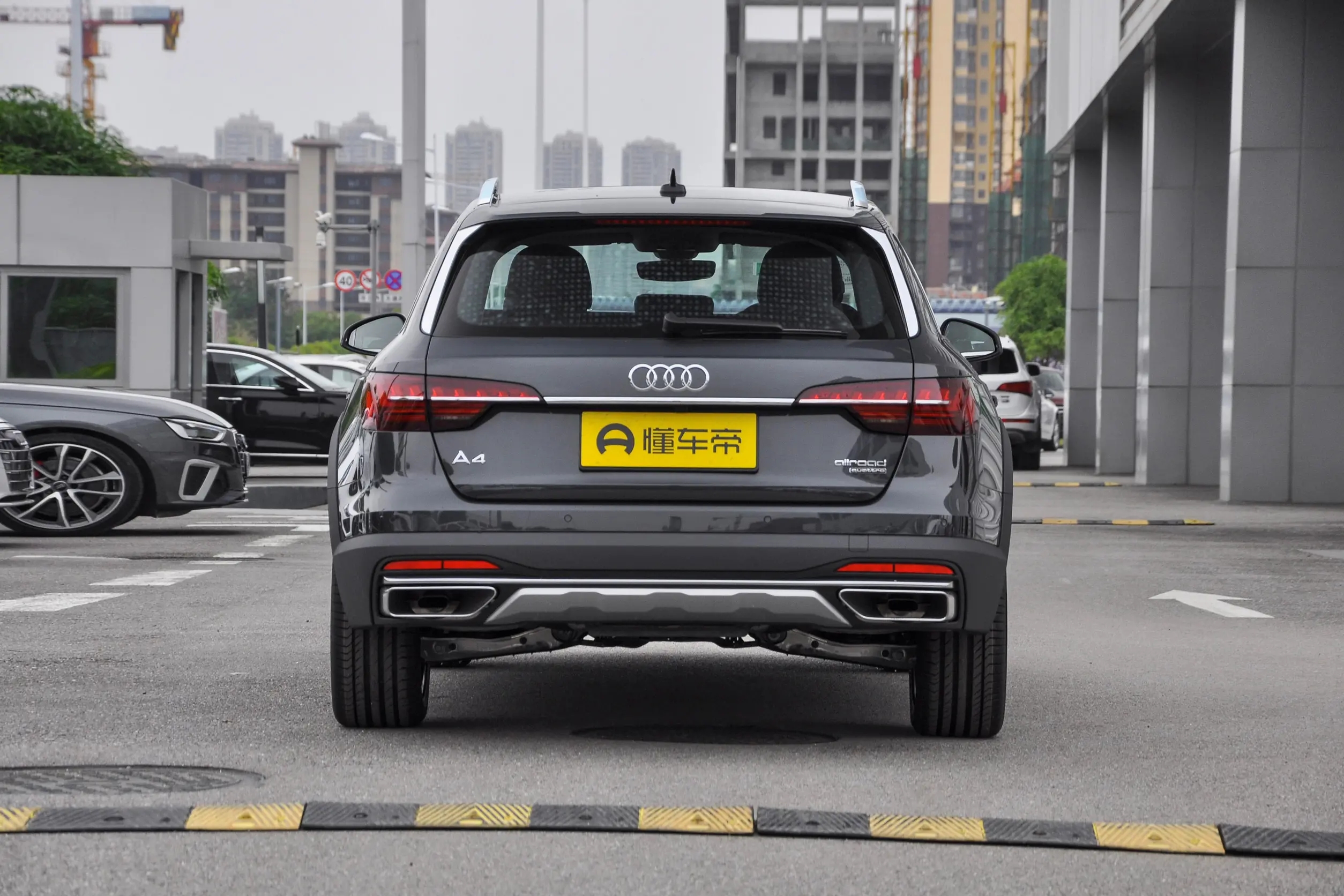 沃尔沃v60和奥迪a4旅行车哪个好,奥迪a4旅行车avant落地价