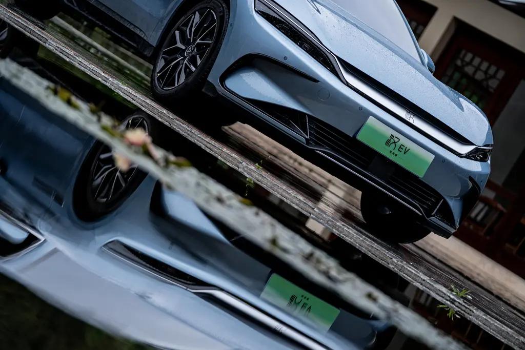 颜值能打操控出色比亚迪汉ev,比亚迪汉EV冠军版提升了什么