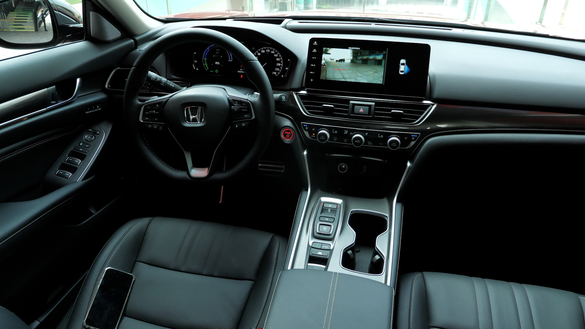 本田新款雅阁和新款凯美瑞怎么选,雅阁2022款幻夜尊贵和凯美瑞2.5g