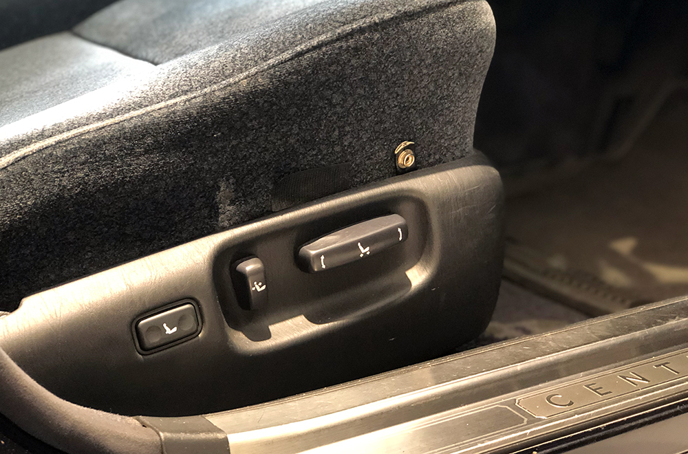 手工打造金凤凰为标！实拍日本皇族*用御**座驾第二代丰田世纪