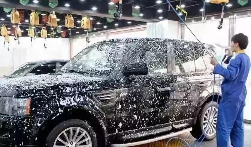 车灯老化发黄最佳处理方式过程,车灯老化发黄怎么修复最快