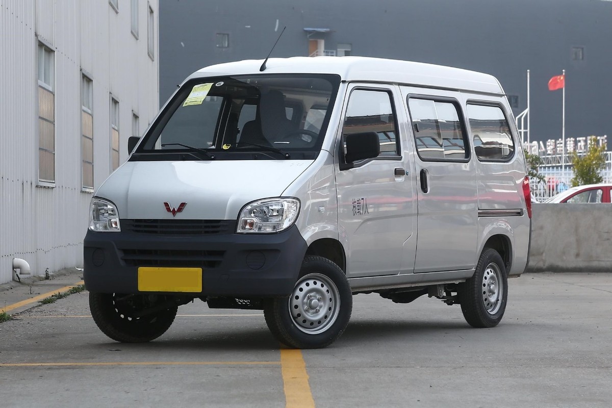 个人买货运版五菱之光有什么弊端,新的五菱之光最便宜多少钱