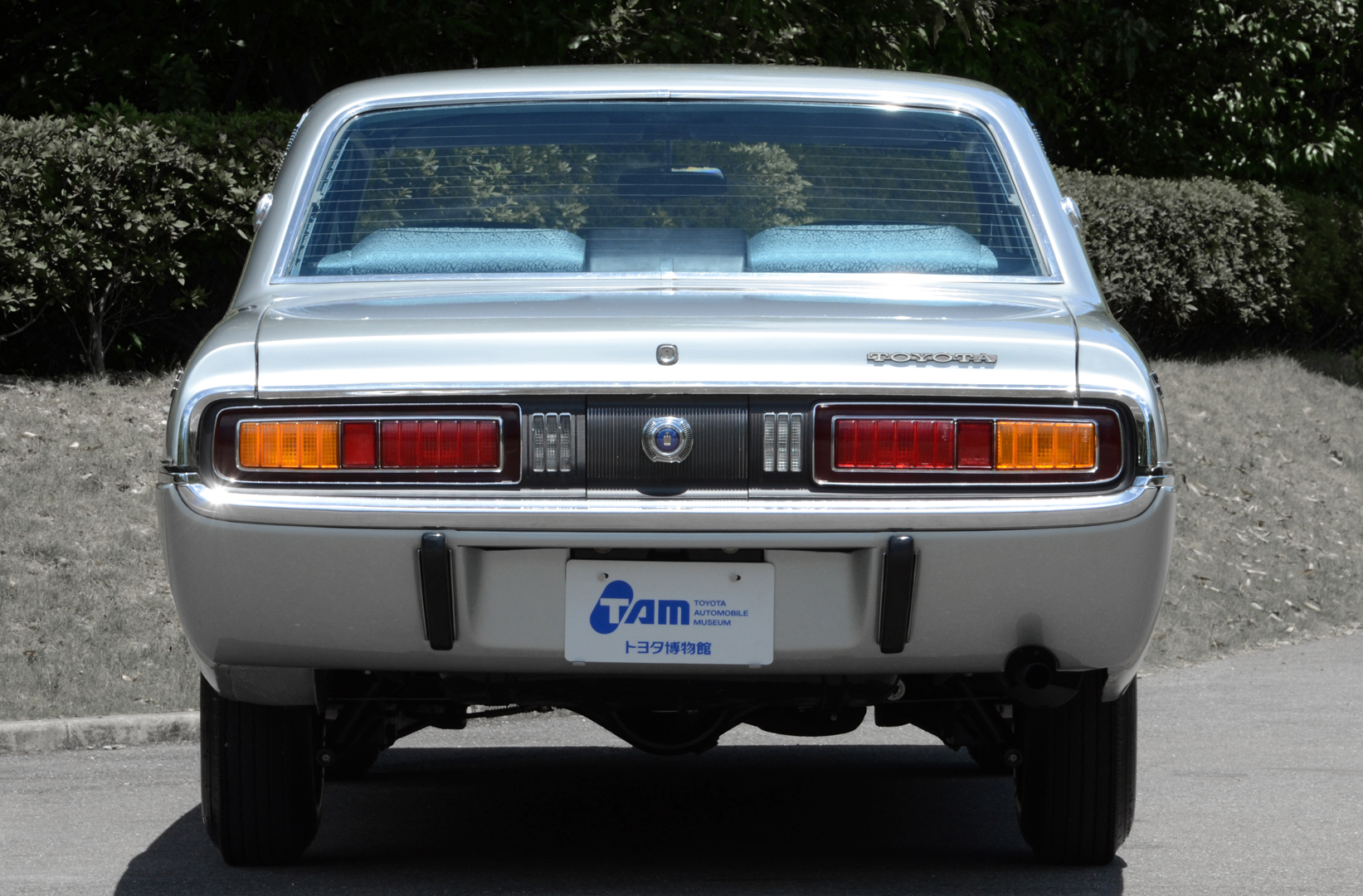 丰田皇冠的故事简短,丰田皇冠车历史回顾